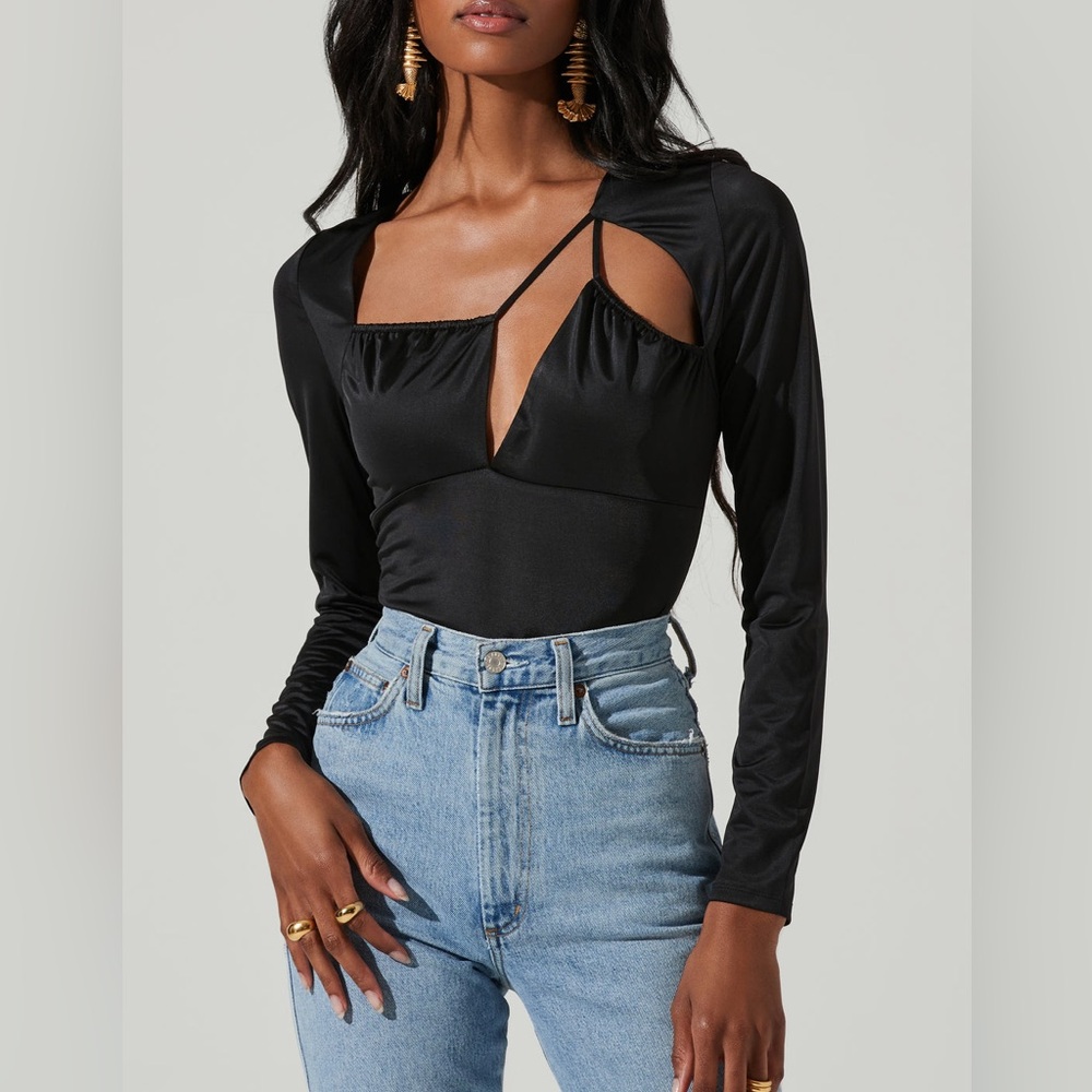 ASTR Lauren Bodysuit NWOT